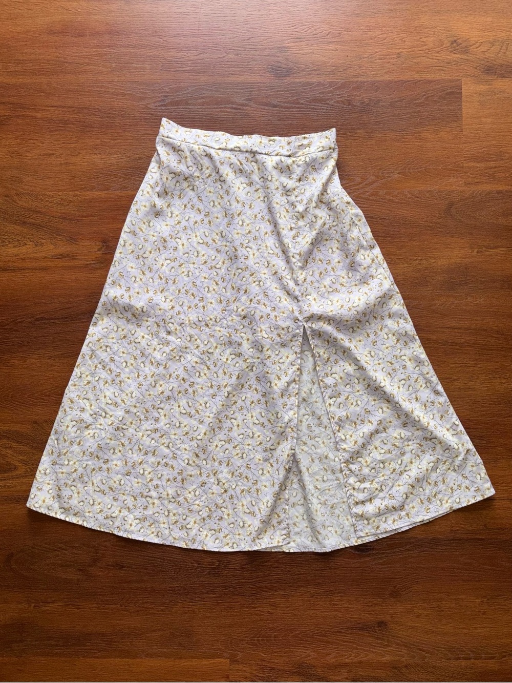 Kaileigh Lavender Cream Floral Midi Skirt with Side Slit - M